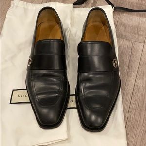 Men’s Gucci dress shoes
